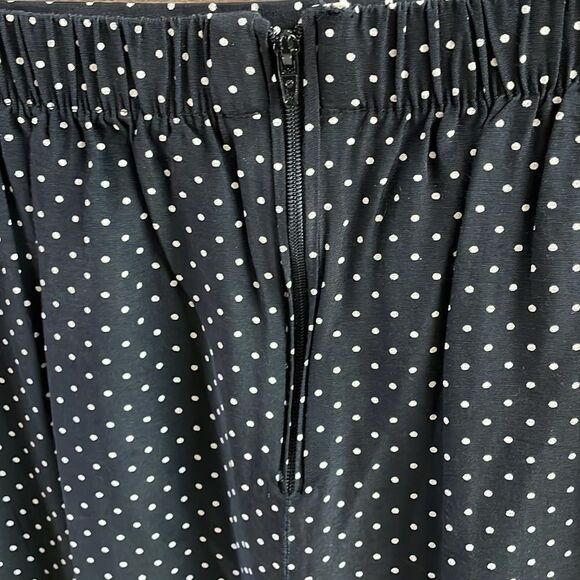 Ladies Petite Polka Dot Pencil Mini Skirt, Size Medium, Black White Polka Dots - Picture 4 of 7